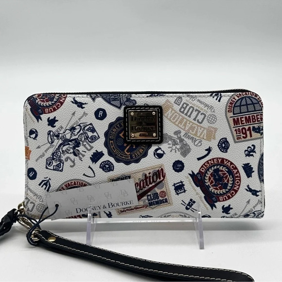 Disney Vacation Club DVC Dooney & Bourke Wallet Wristlet - Picture 2 of 10